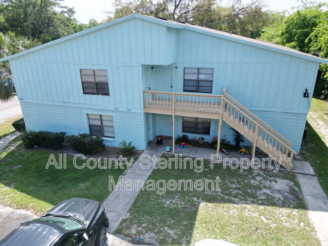 Building Photo - 2404 SW 31st Pl