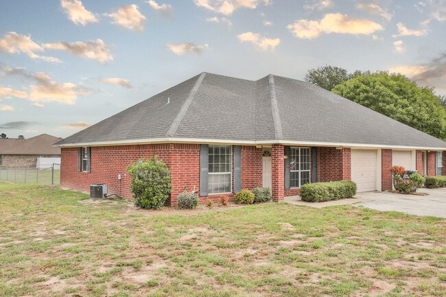 Building Photo - 12466 County Rd 499