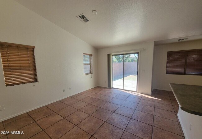 Building Photo - 3133 W Huntington Dr