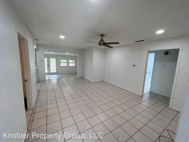 Building Photo - 3 br, 1 bath House - 10353 Baronne Circle