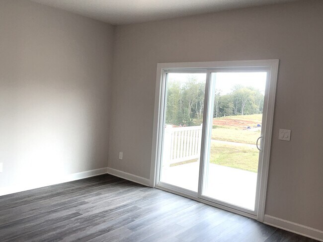 Building Photo - 1088 Appalachian Dr