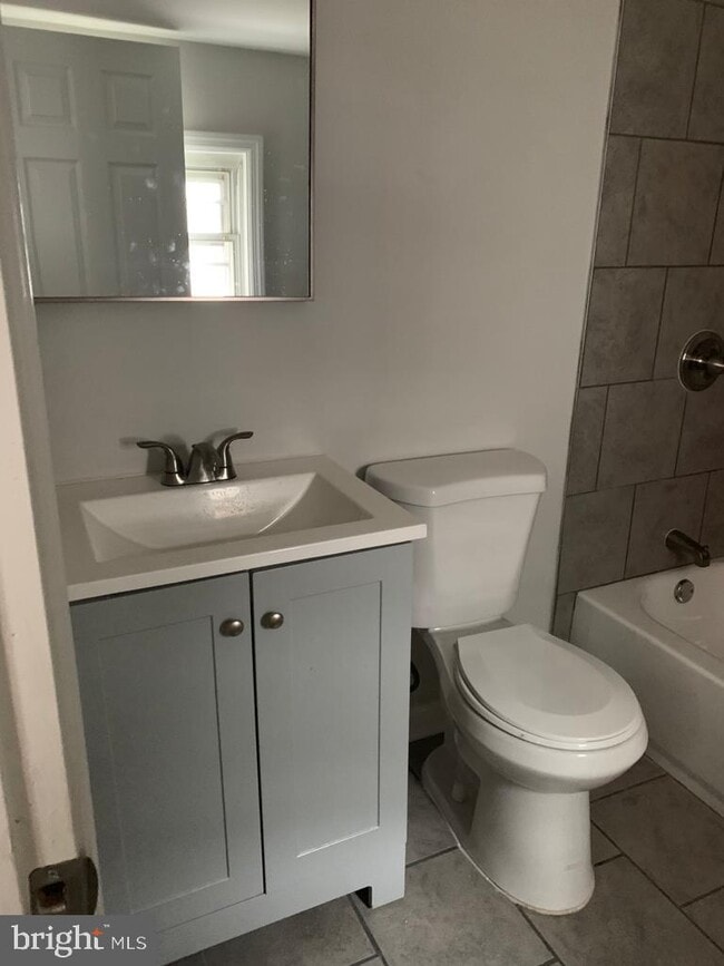 Building Photo - 4123 Orchard St