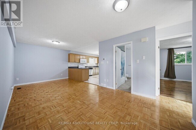 Building Photo - 146 Bankside Dr