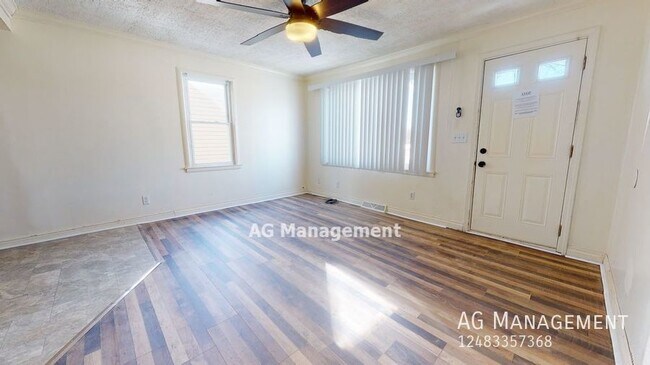 Building Photo - 22532 Mac Arthur Blvd - Nicely Remodeled W...