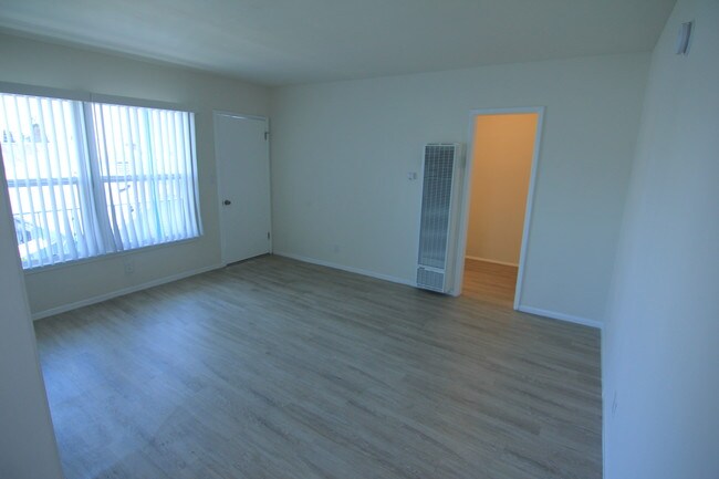 Building Photo - 1210 N Berendo St