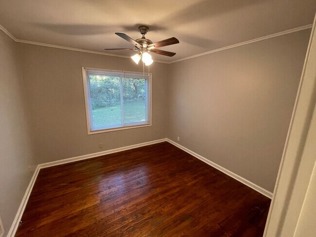 Foto del edificio - Sunset Ct - 202 / 204