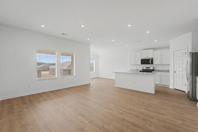 Building Photo - Brand new home waiting for you!