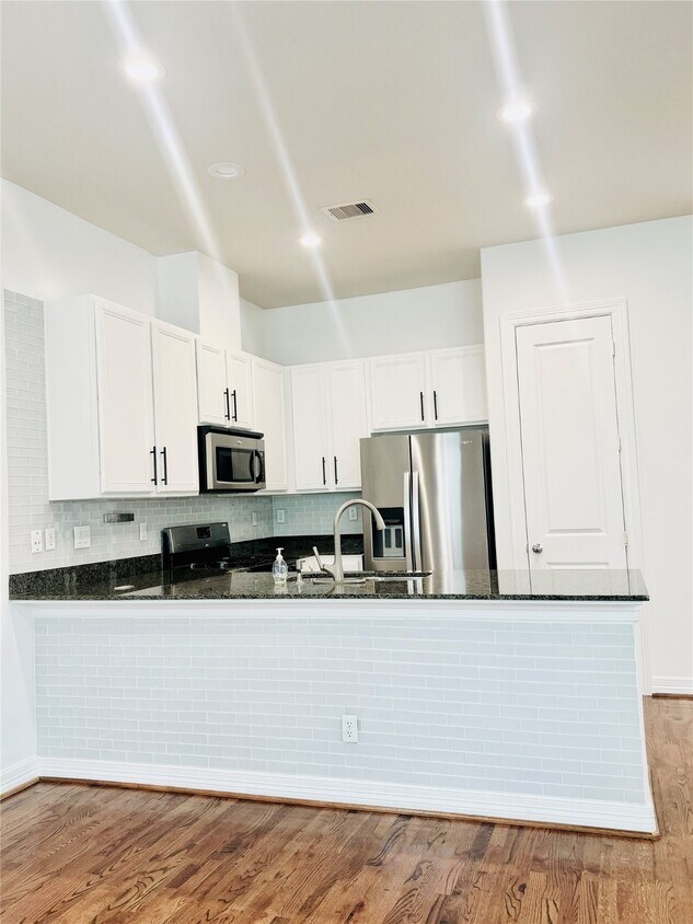 Foto principal - 3846 Center St