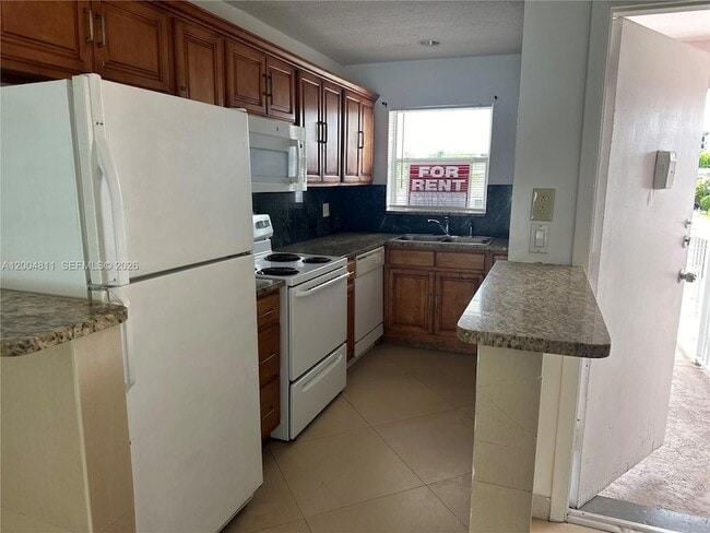 Foto del edificio - 7424 SW 82nd St