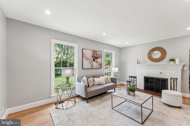 Foto del edificio - 1111 Woodside Pkwy