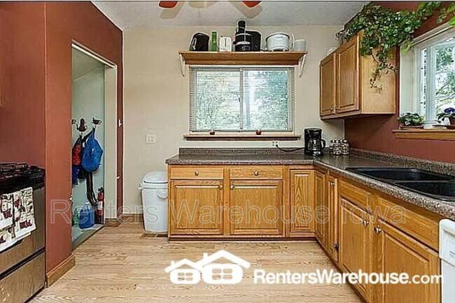 Foto del edificio - 14715 Harrison St