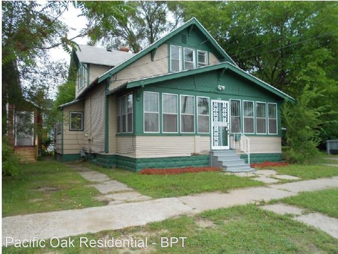Foto principal - 4 br, 2 bath House - 274 Allen Ave