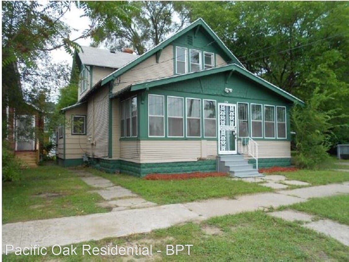 Primary Photo - 4 br, 2 bath House - 274 Allen Ave