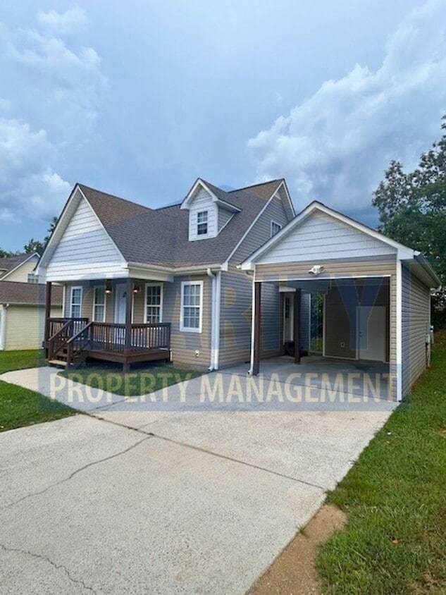 Primary Photo - Three-bedroom home in Downtown Cleveland!