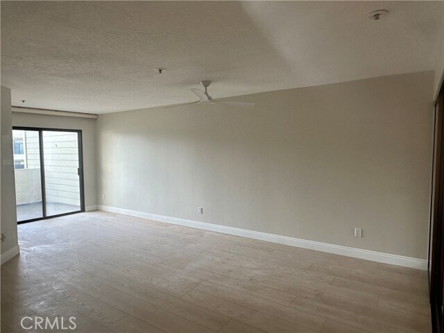 Building Photo - 220 Nice Ln