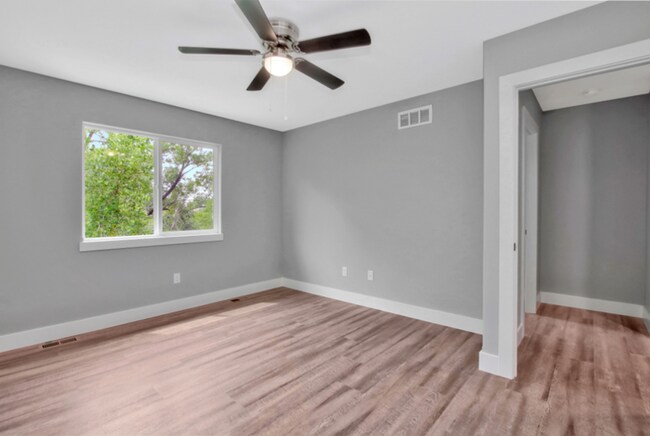 Foto del edificio - 4781 E 45th St N