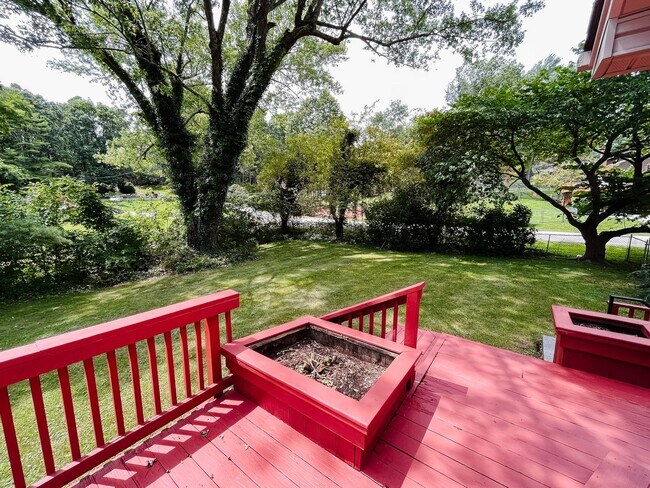 Building Photo - 307 Cork Dr