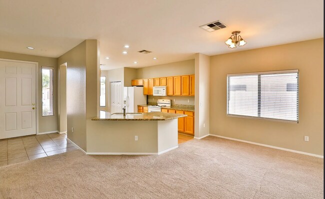 Foto del edificio - Coming Soon 3/4/26 : Beautiful 3BR/2BA Home with Open Floor Plan