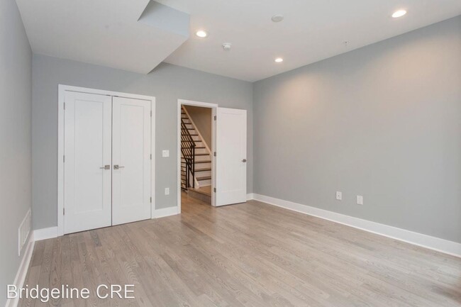 Building Photo - 4 br, 3 bath House - 1719 Ingersoll St