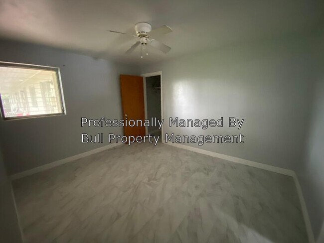 Building Photo - 317 E Monument Ave
