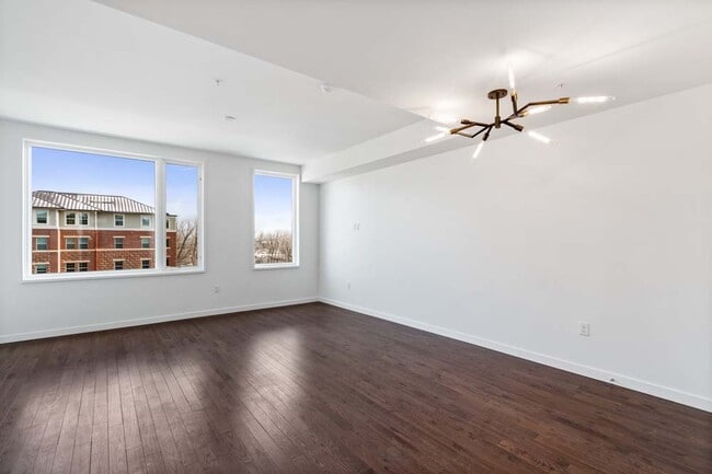 Building Photo - 401 Linden St