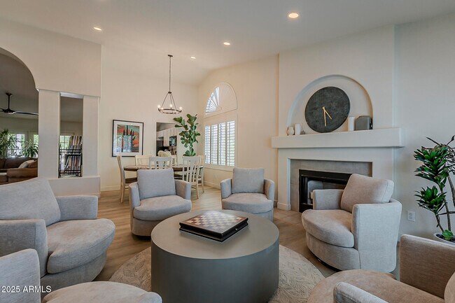 Building Photo - 4730 E Desert Cactus St