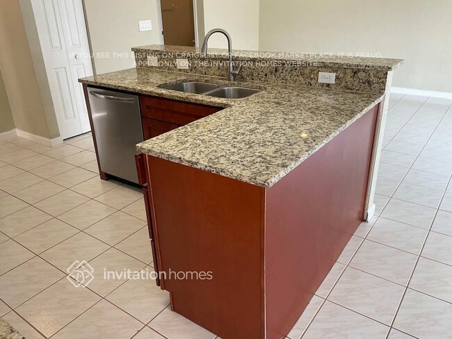 Building Photo - 10254 Serene Meadow Dr N