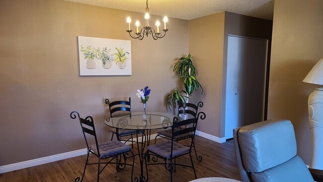 Foto del edificio - 7831 Camino Noguera