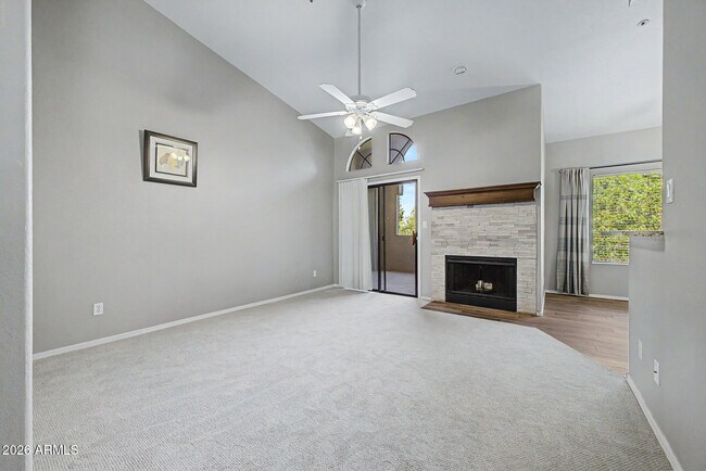 Foto del edificio - 9600 N 96th St