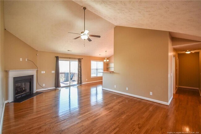 Foto del edificio - 45 Eisenhower Ct