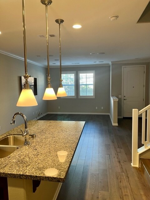 Foto del edificio - 3057 E Via Fiano