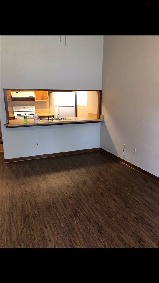 Foto del edificio - 343 Whetherbine Way E