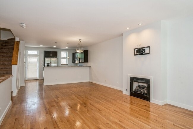 Foto del edificio - 7205 N Oakley Ave