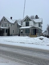 Building Photo - 157 Bay St