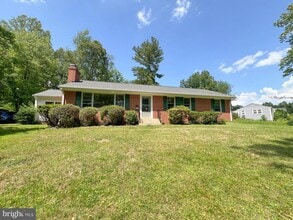 Building Photo - 10001 Woodhill Rd