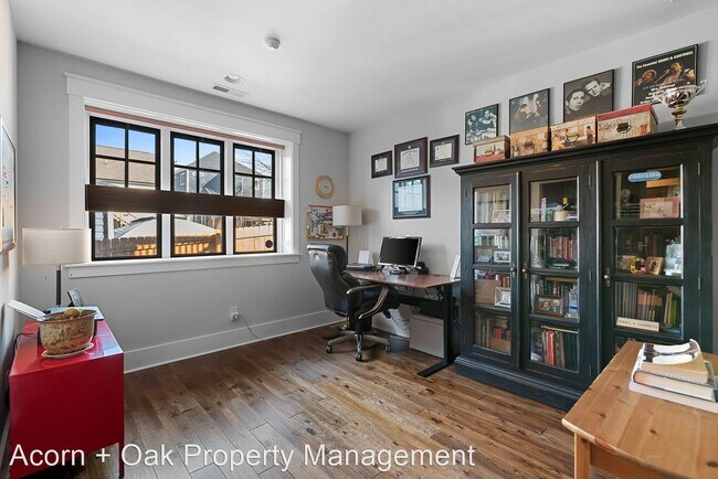 Building Photo - 3 br, 3.5 bath House - 606 Mallard Ave