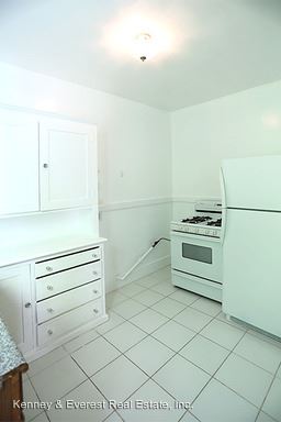 Building Photo - 1300 La Playa St