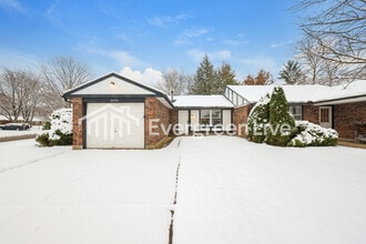 Building Photo - 6376 Greenfield Way