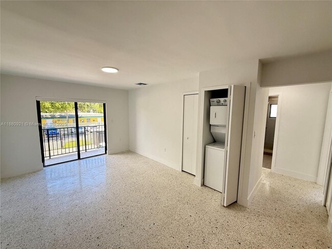 Building Photo - 180 NE 57th St