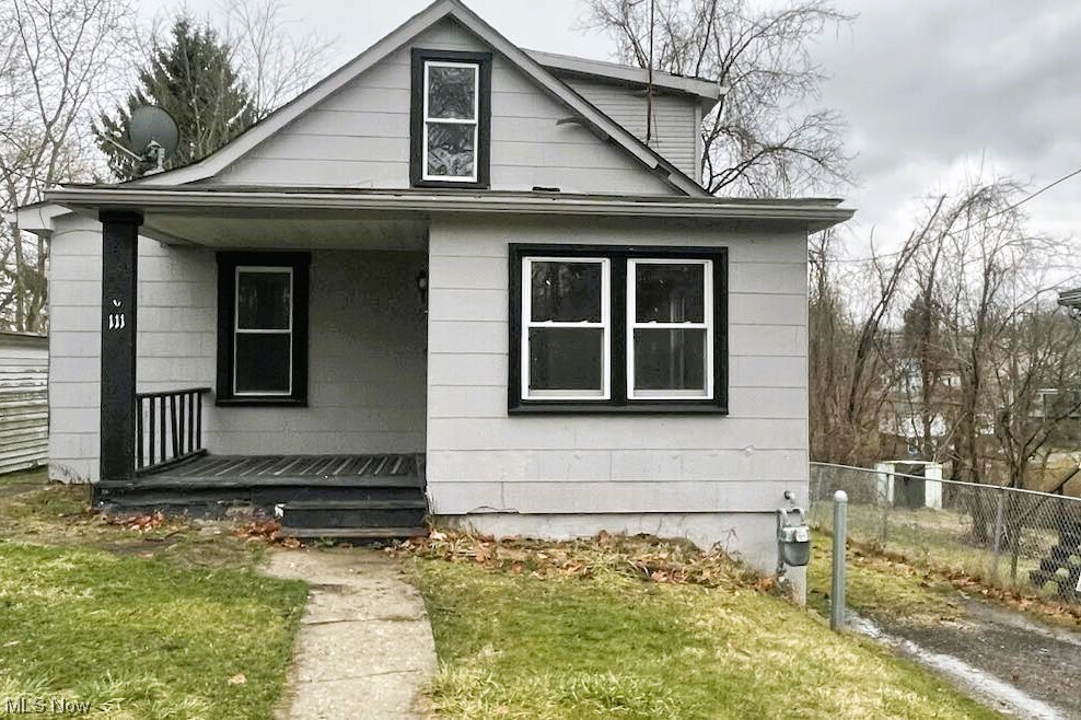 111 Floyd St, Wintersville, OH 43953 Room for Rent in Wintersville