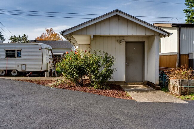 Foto del edificio - 111-Front St - RV - Front St Commons