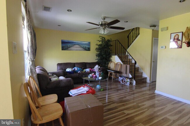 Foto del edificio - 214 Jefferson Ct