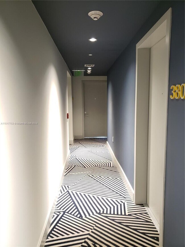 Foto del edificio - 55 SW 9th St