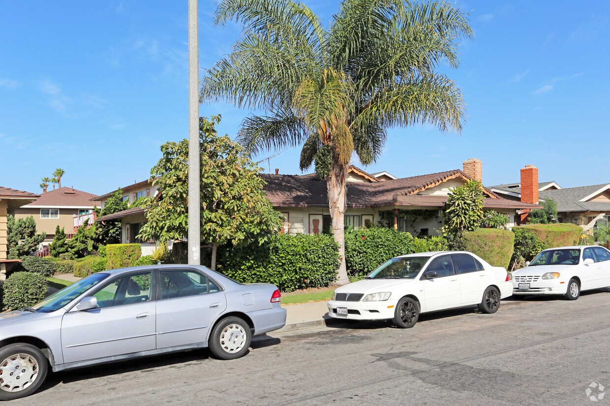 Foto principal - 16561 Sabot Ln