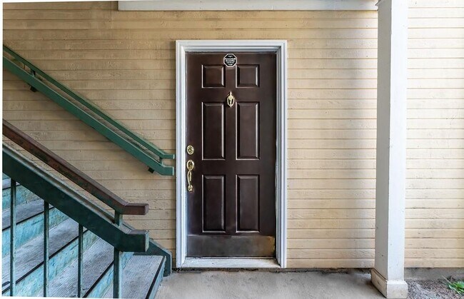 Foto del edificio - 414 Ridge Creek Dr