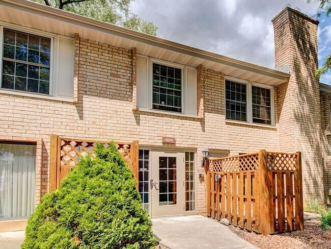 Building Photo - 4624 Cedar Lake Road S #2