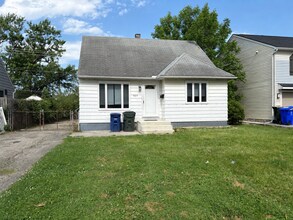 Building Photo - 925 S Ashburton Rd