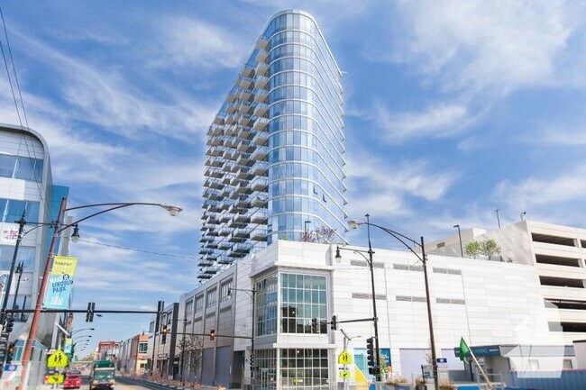 Building Photo - 1460 N Halsted St