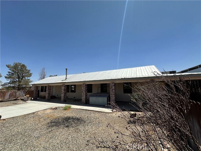 Building Photo - 46363 Valley Center Rd
