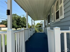 Building Photo - 95 Deuro Dr